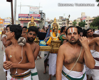 Kodai Utsavam, Tholukiniyaan, Purappadu,Video, Divya Prabhandam,Sri Parthasarathy Perumal, Triplicane,Thiruvallikeni,Utsavam,