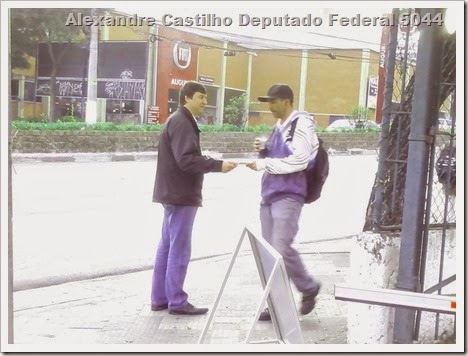 Panfletagem na faculdade Uniban Anhanguera com Castilho e márcia Tavares (8)