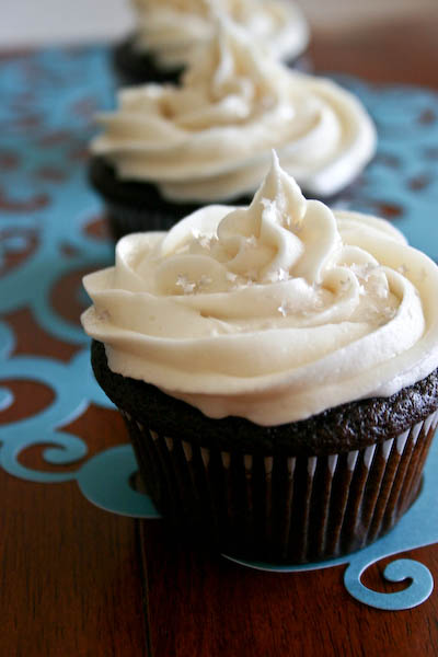 Chocolate Cupcakes With Ganache Filling