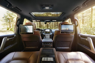 2016-toyota-land-cruiser-interior-cabin