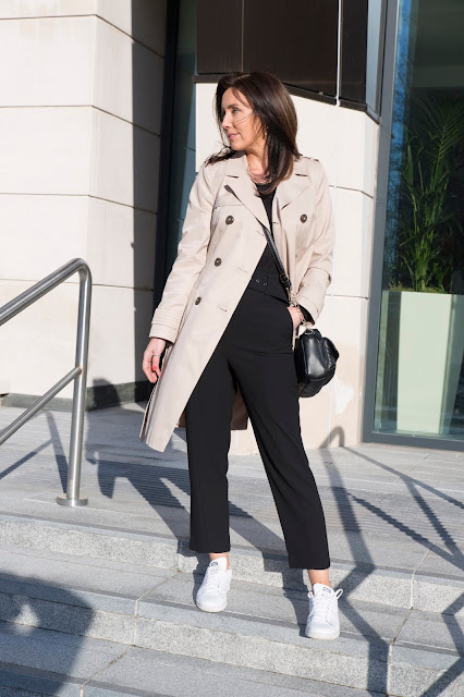 over 40 style trench coat outfit