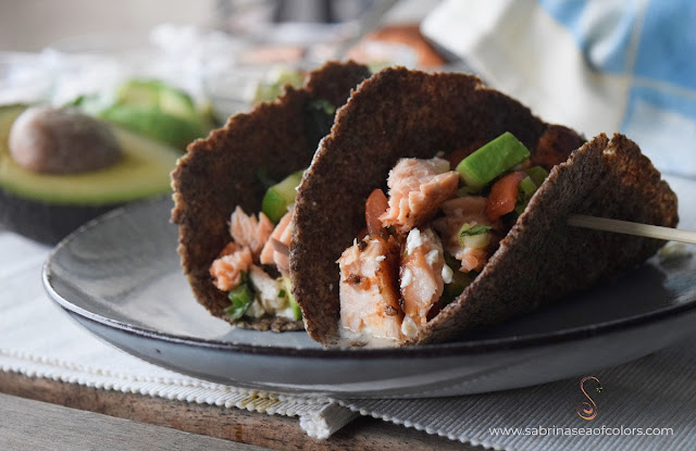 Tacos de linaza con salmón