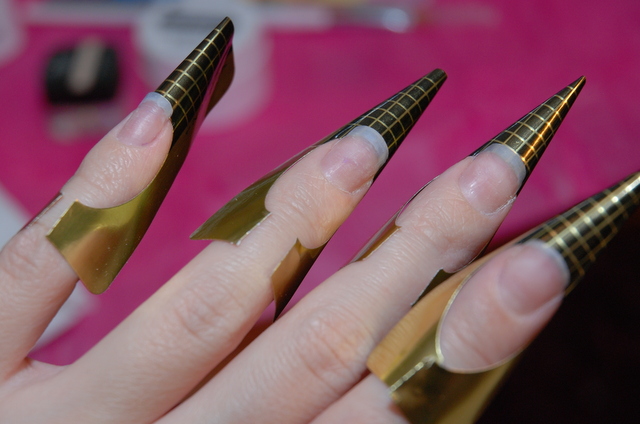 Bones And Lilies: How to do UV-gel Nails with Nail Forms