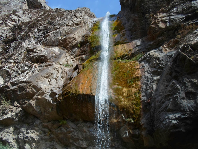 Поход к Большому Гусгарфскому водопаду, ущелье Варзоб, горы Таджикистана