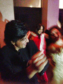 Inside SRK Celebrating Eid and Success of Chennai Express in Mannat