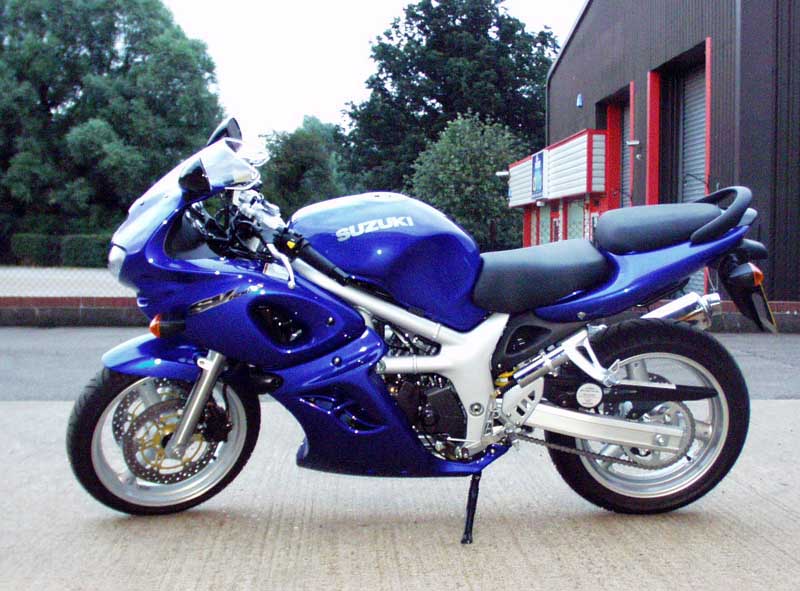 very high performance street bike suzuki SV650