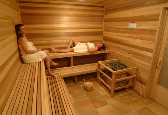 Dry Sauna & Hot Tub in San Jose