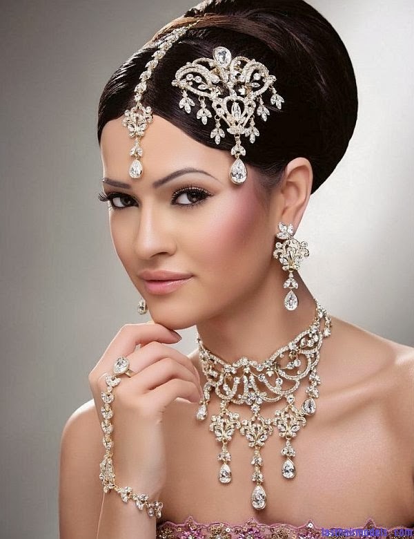 #90 Indian wedding hair style - Fashion and Design