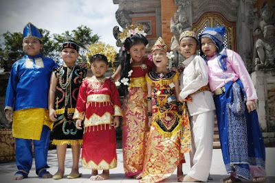 Pengertian, Fungsi, Jenis dan Sumber-sumber Tradisi