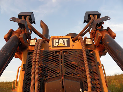 CAT-Digger_Front_Photo