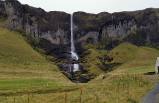 Cascada Foss á Sidu, Islandia.