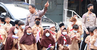 Catatan Kunjungan Edukasi SDIT Darul Mukmin di Mapolres Karimun