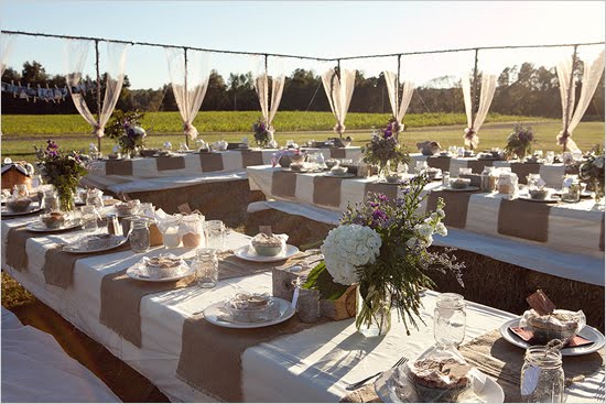 An Elegant AffairI love this use of burlap because it breaks the table up a