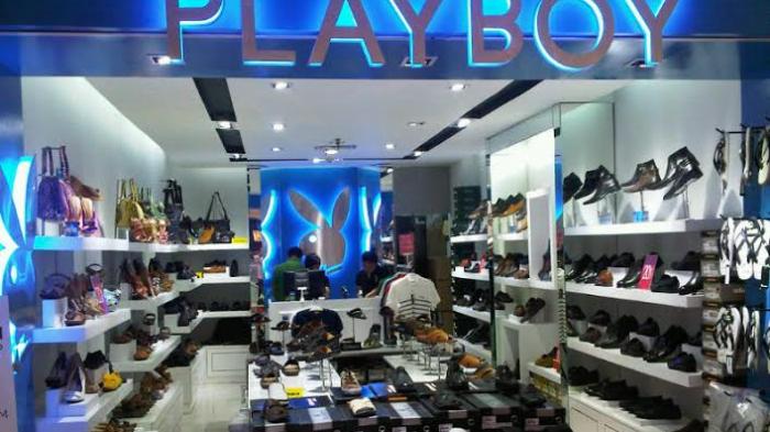 Contoh Iklan Sepatu Playboy, sepatu kets
