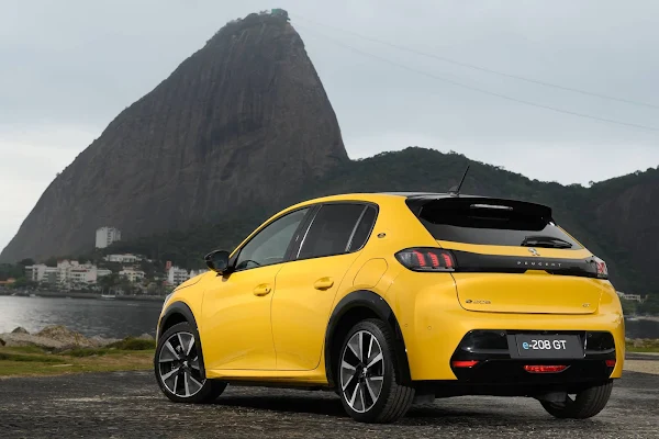 Novo Peugeot e-208 2022 - Brasil