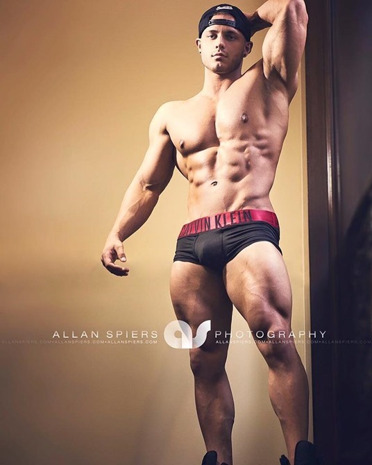 Matthew-Curry-by-Photographer-Allan-Spiers-160111-06