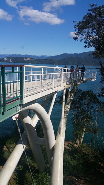  Cantilever structure of the XIangshan Scenic Lookout Point