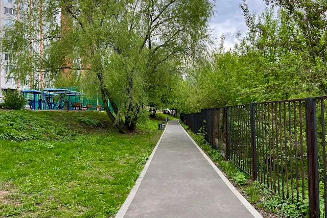улица Борисовские Пруды, дворы, Братеевский парк