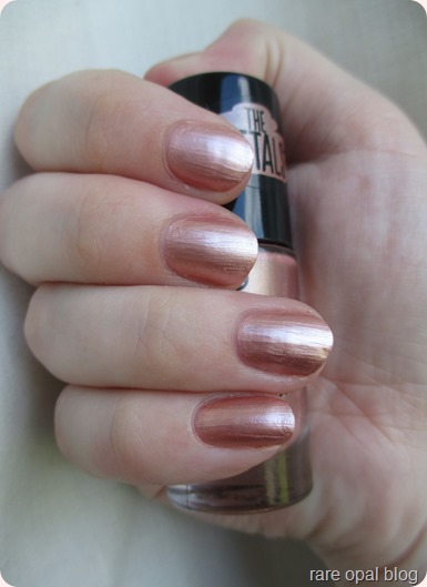  Essence Cosmetics Rose Gold nail polish I Love Trends The Metals in Rose Beats