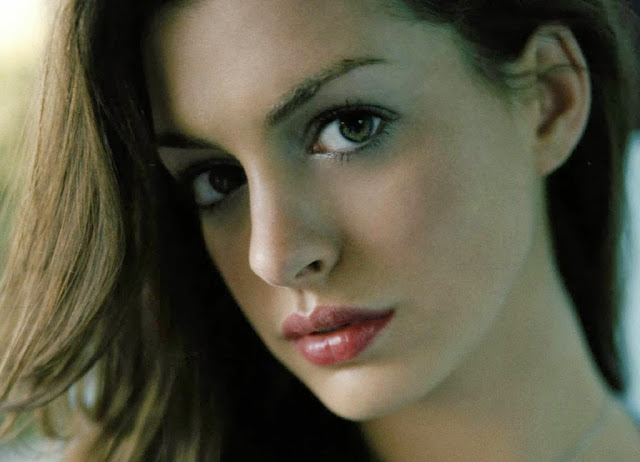 Anne Hathaway Wallpapers Free Download