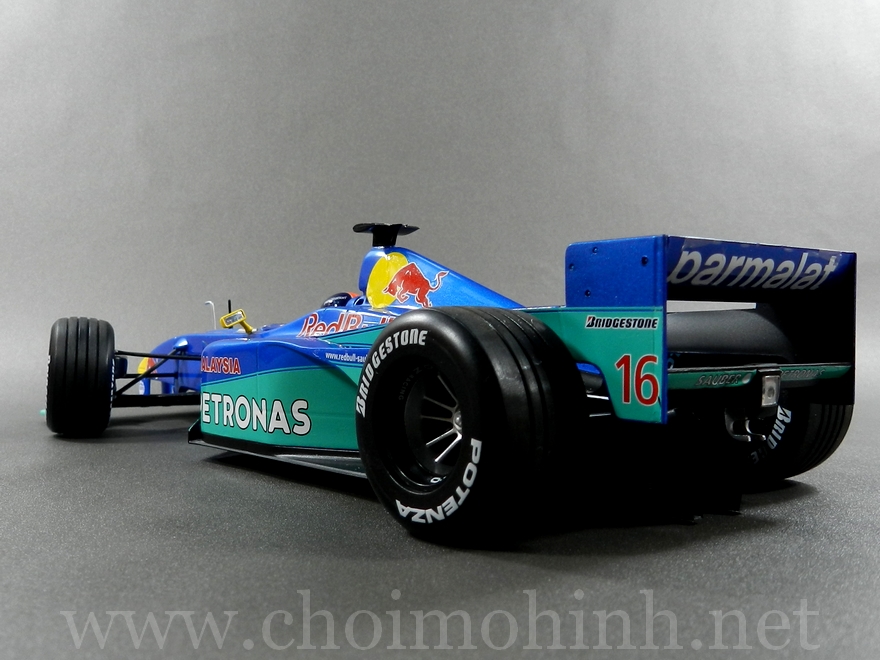 F1 Red Bull Sauber Petronas 1:18 Minichamps side