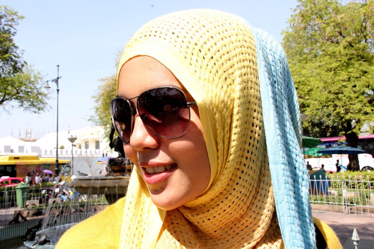 Tips Memadu Hijab  dan Kacamata  Cofi Love