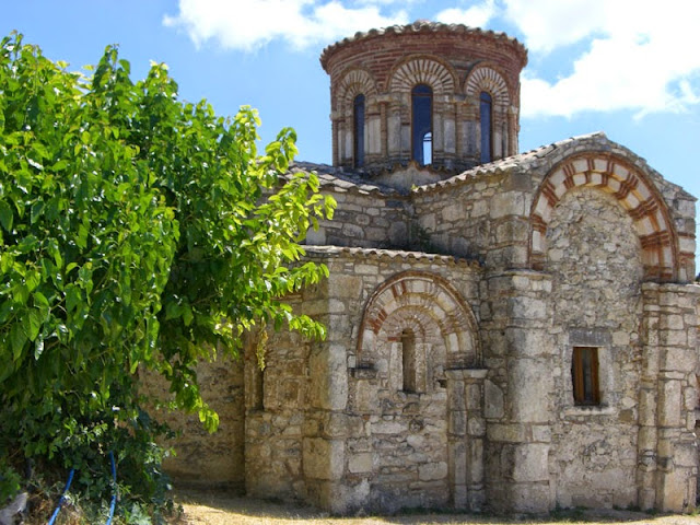 Aghios_Dimitrios_church_2