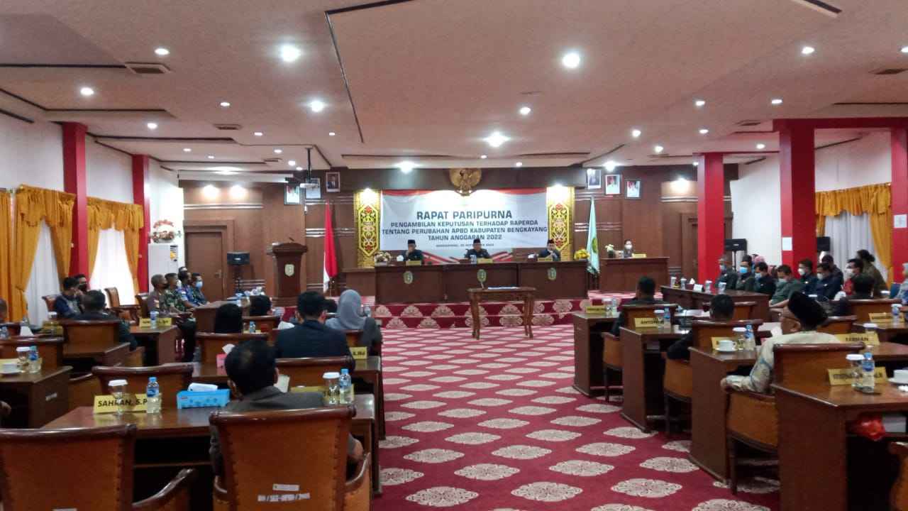 Berita Rapat Paripurna Pengambilan Keputusan Raperda APBD Perubahan 2022