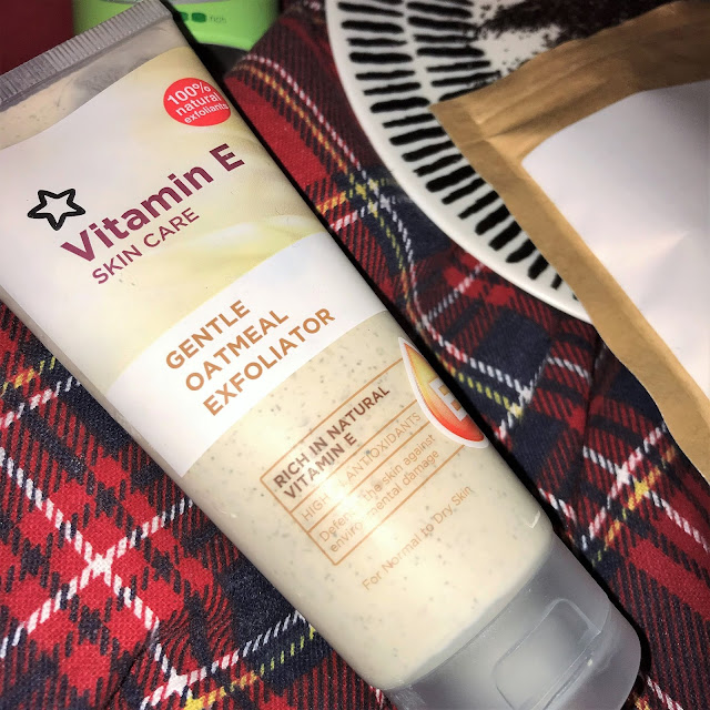 Superdrug Vitamin E Gentle Oatmeal Exfoliator