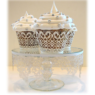 Cupcake  Linen on You Could Add These Beautiful White Cupcakes To Your White Tea Set Too