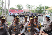 Kapolres Sampang pimpin apel Pelepasan 560 personil BKO Polda Jatim yang melaksanakan tugas pengamanan Pemilu di Bumi Trunojoyo Sampang.