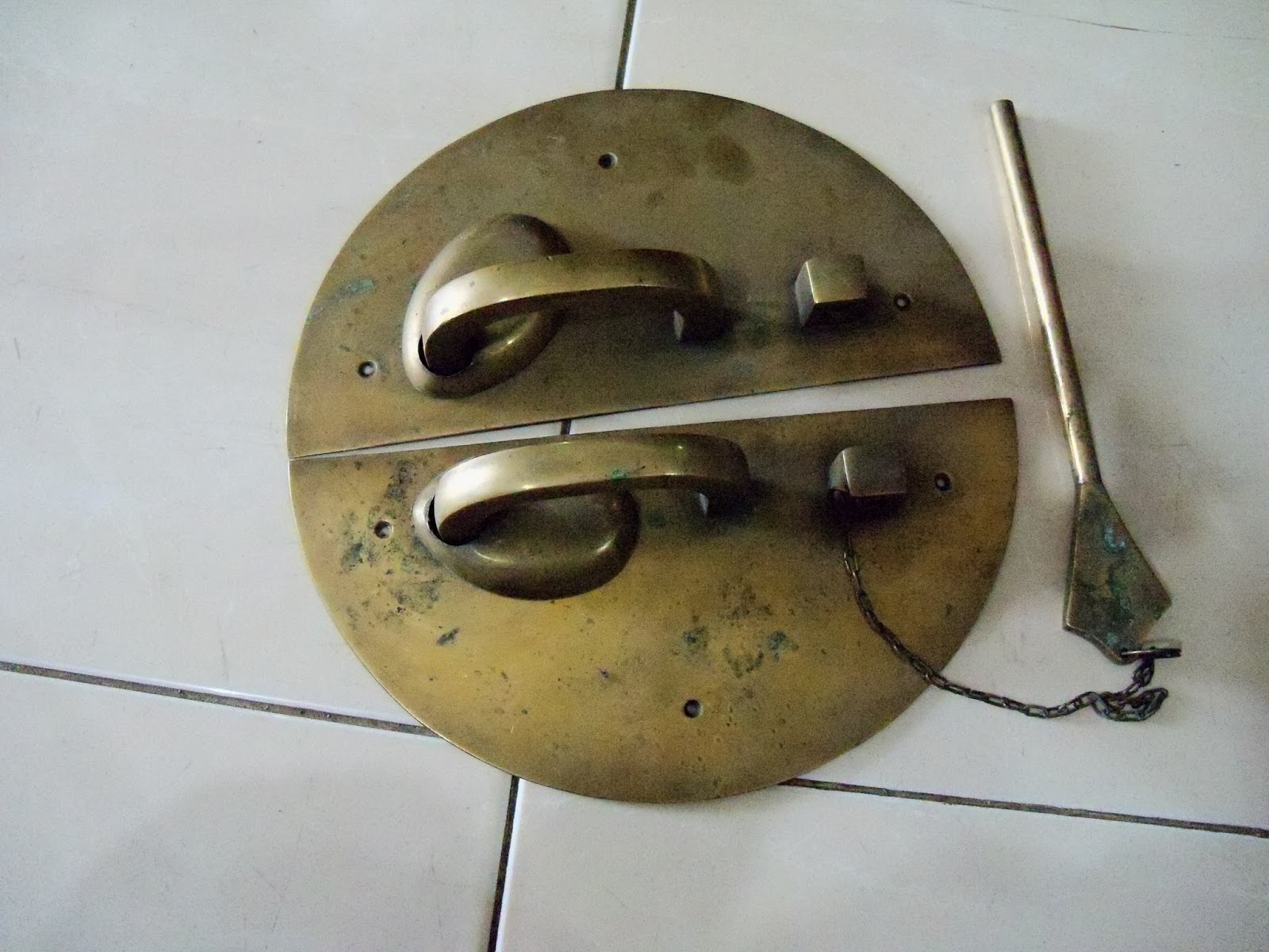 Antik Oenik Handle Door Knocker