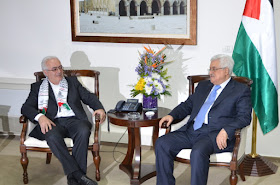 Chefe de Delegação Brasileira em conversa com o Presidente Abbas