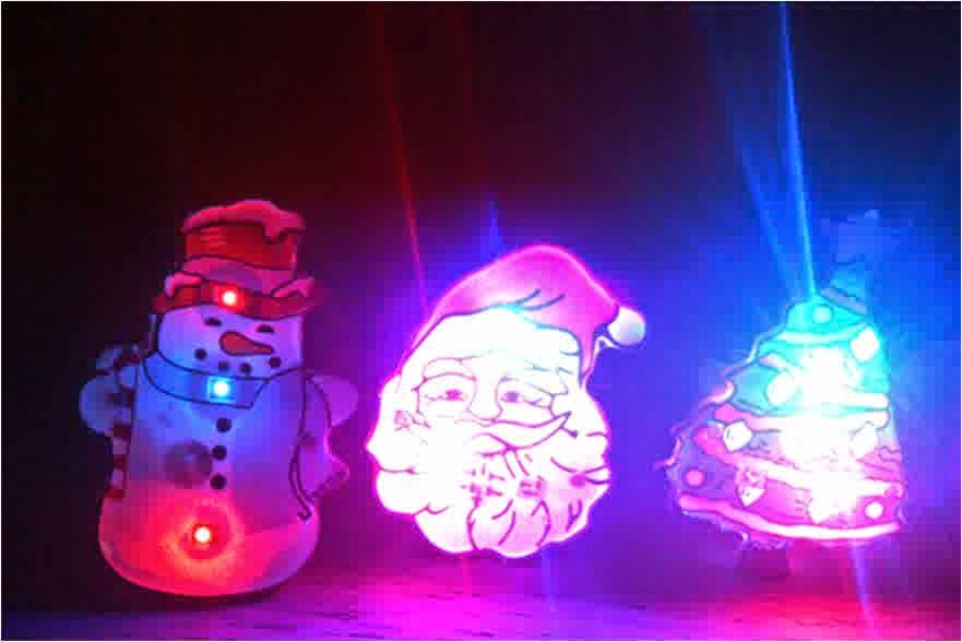 http://unikdanhobby.blogspot.com/2013/12/lampu-menyala-natal-christmas-bros.html