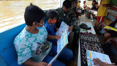Luar Biasa! Inilah Langkah TNI Dalam Mencerdaskan Anak Bangsa Di Wilayah Terpencil