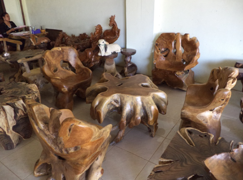 12 Kursi dan meja akar kayu  jati unik antik asli dari 
