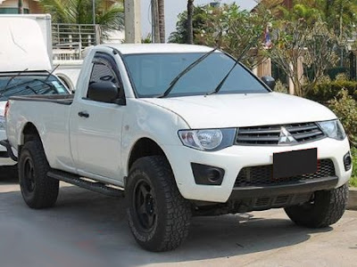 19TNEC671 Mitsubishi Triton Single cab pick up 4WD for Kenya to Mombasa