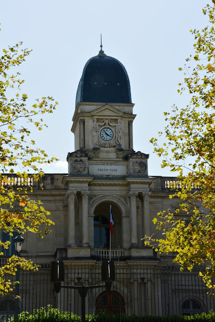 Nimes prefecture