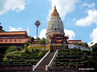 TEMPLO BUDISTA KEK LOK SI. PENANG, MALASIA