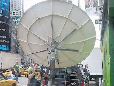 satellite dishes 30 Antena Unik dari seluruh belahan dunia