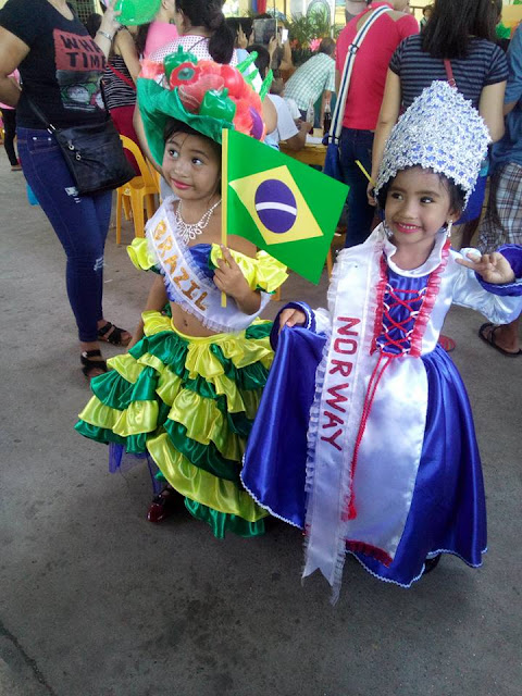 UNO Costumes Brasil and Norway