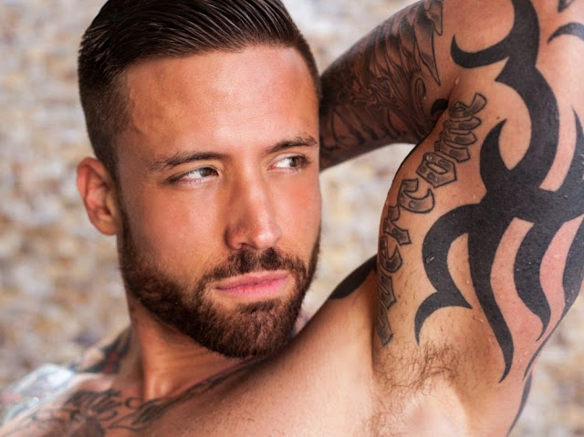 Angel Santiago, desnudo, fotos explicitas, gay, Hombre, Homoerotico, Homosexual, Jordan Levine, miembro viril, modelo, pareja., pornstar, rubio/güero, stripper, tatuado, trio, Zane Porter, 