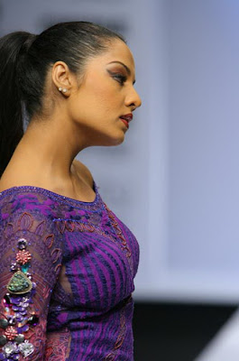 Stunning Celina Ramp Walk at Wills Fashion