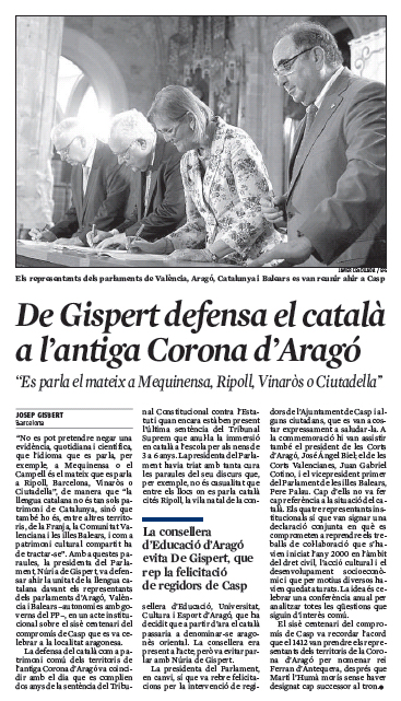 Un moment de la intervenció de la presidenta a l'acte. Al seu darrere, i d'esquerra a dreta, el president de les Corts Valencianes, Juan Gabriel Cotino; el president de les Corts d'Aragó, José Angel Biel, i el vicepresident primer del Parlament de les Illes Balears, Pere Palau