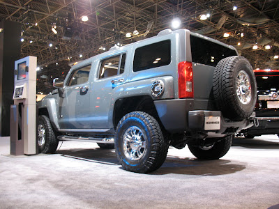 2008 HUMMER H3 Alpha at the 2007 New York Auto Show