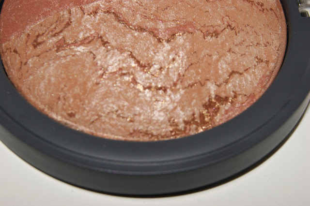 Accessorize Baked Bronzer Duo in Laguna