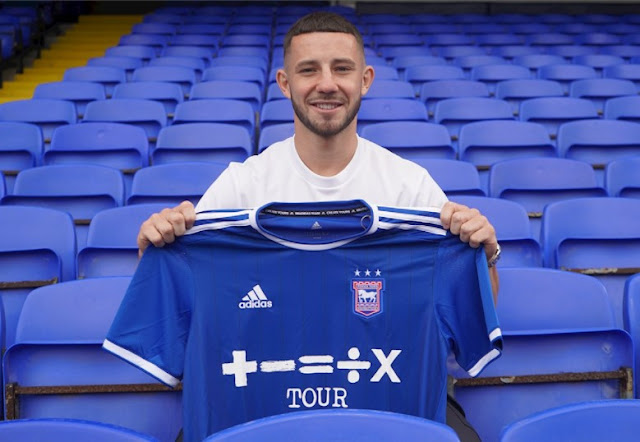 Ipswich sign forward Connor Chaplin ahead of their Championship campaign