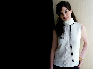 Free non watermarked wallpapers of Anne Hathaway at Fullwalls.blogspot.com