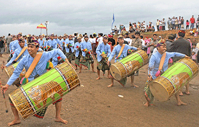 Gendang Beleq Pertunjukan Alat Musik Tradisional Suku Sasak Pulau Lombok
