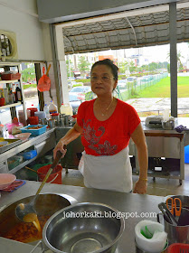 Water-Works-Laksa-House-Johor-Bahru-水塘路辣沙